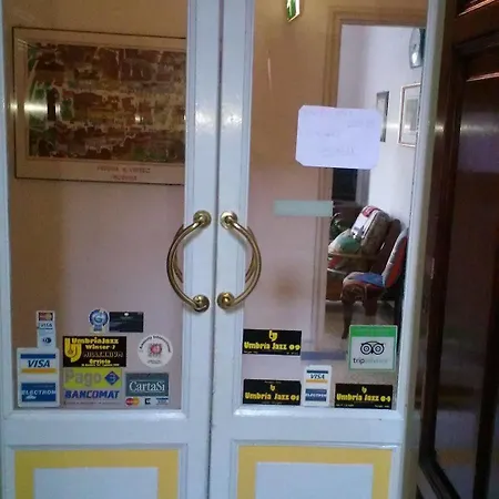 Aurora Hotel